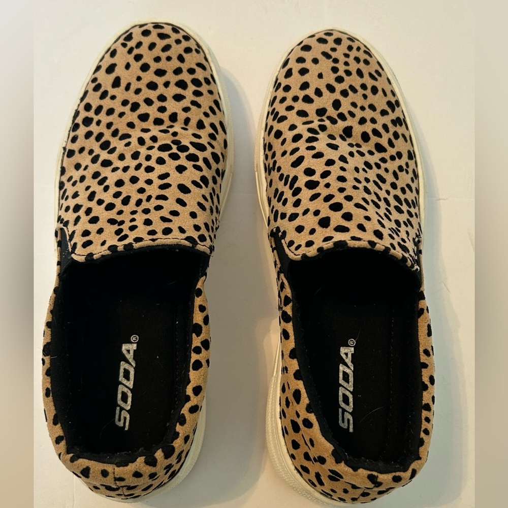 Women’s Soda Slip On Sneakers. Leopard Print Shoes Size‎ 6